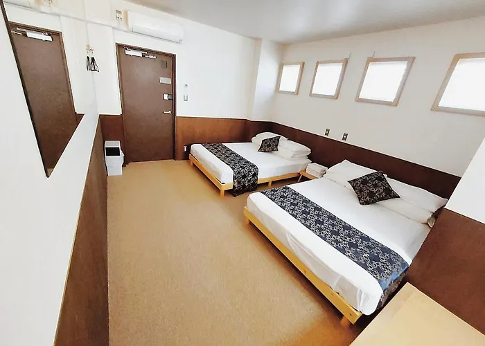 Poly Hostel 2 Namba