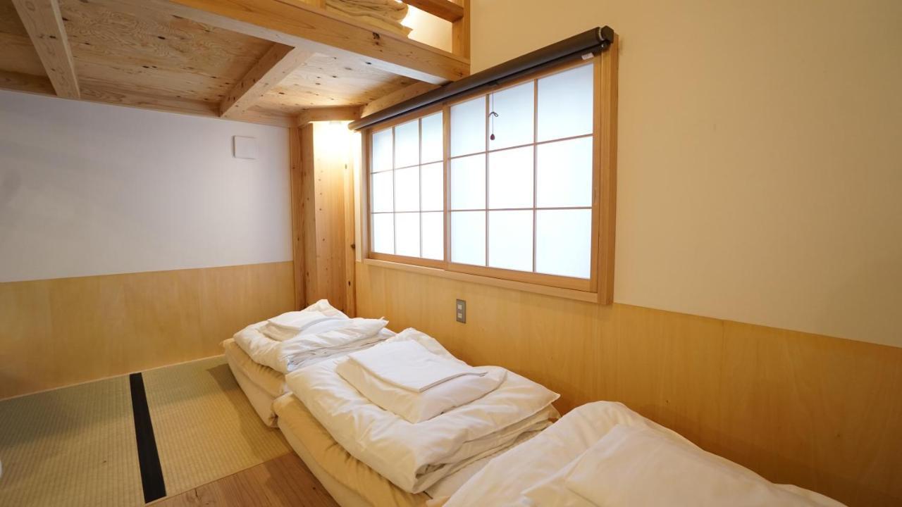 Poly 2 Namba Apartment *