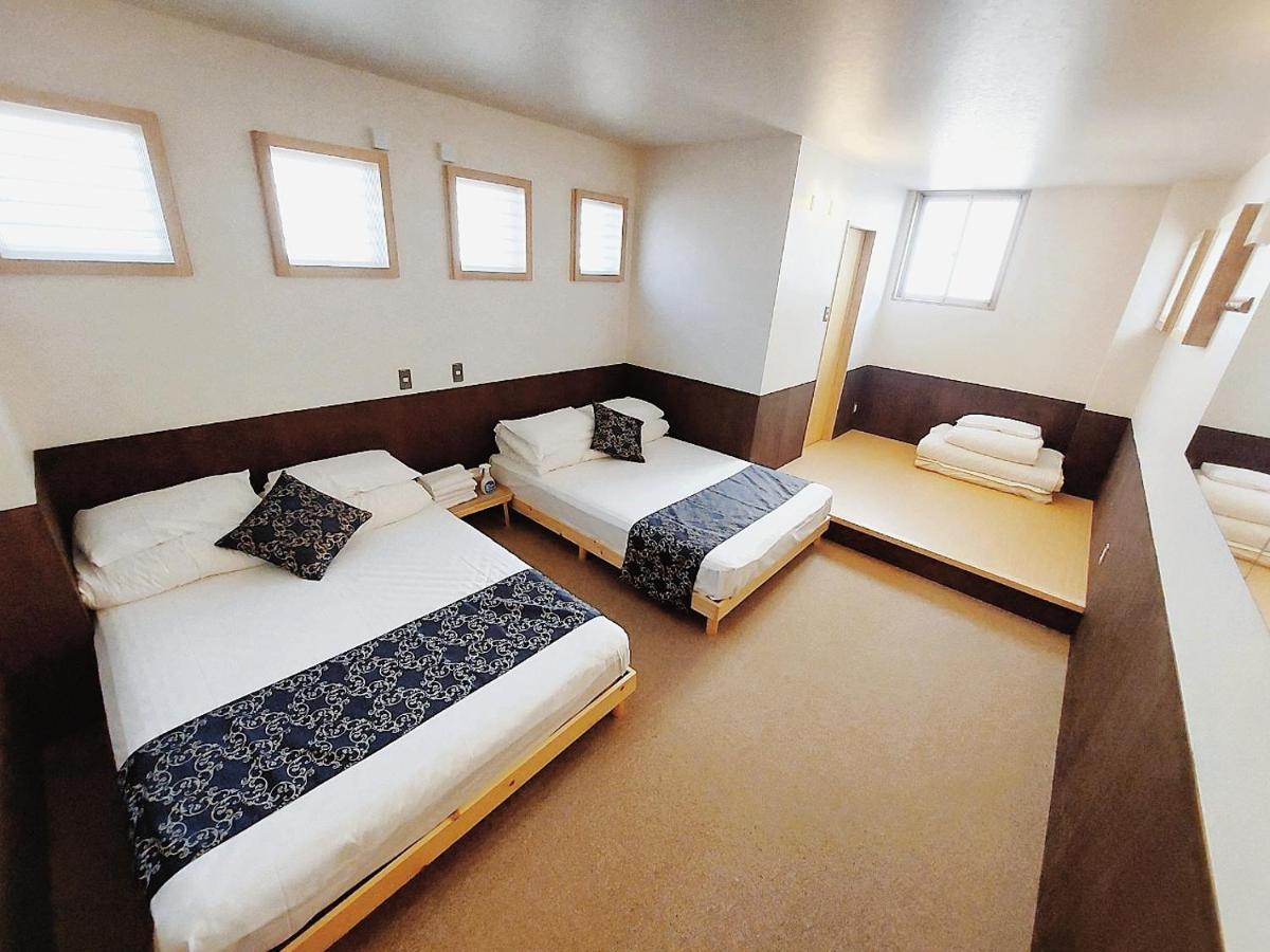 Poly 2 Namba Apartment *