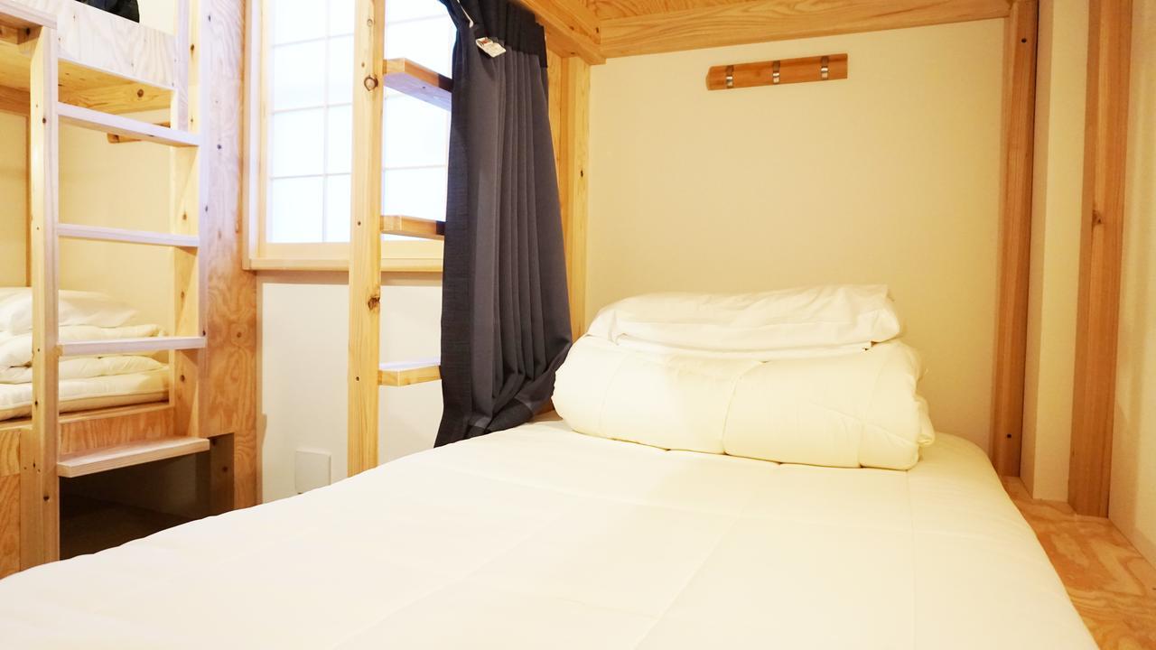 Poly 2 Namba Apartment