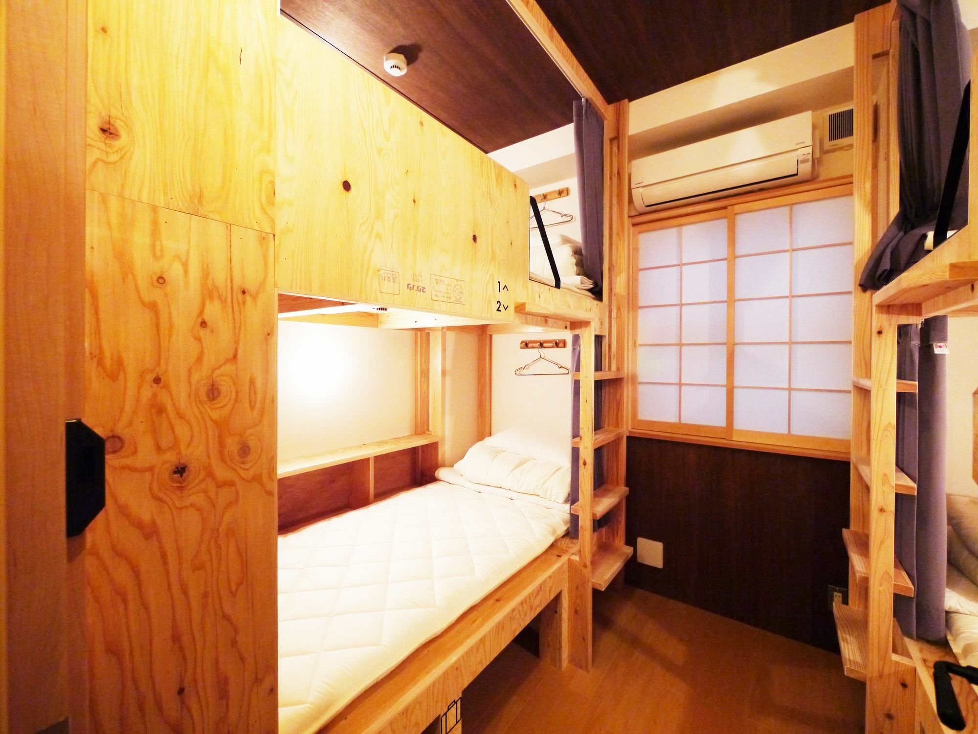 Apartment Poly 2 Namba